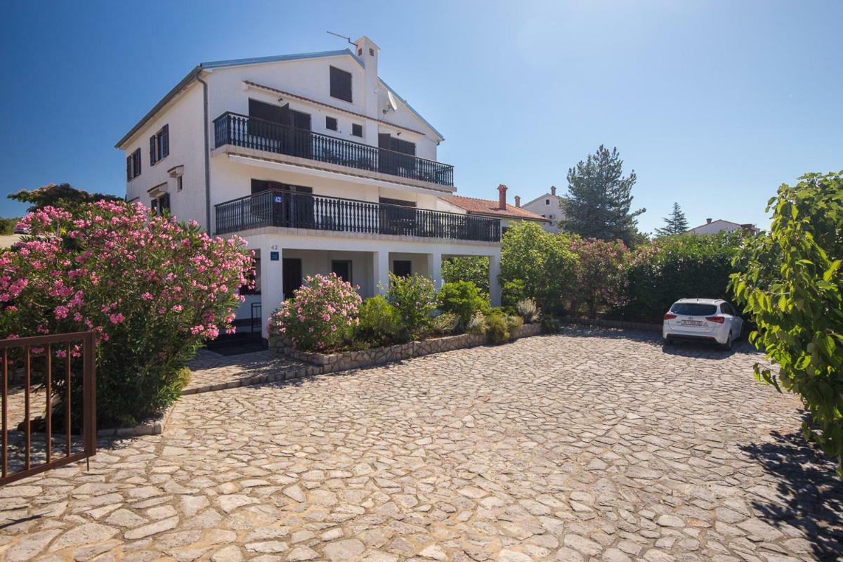 Rooms Miramare Krk Town Buitenkant foto